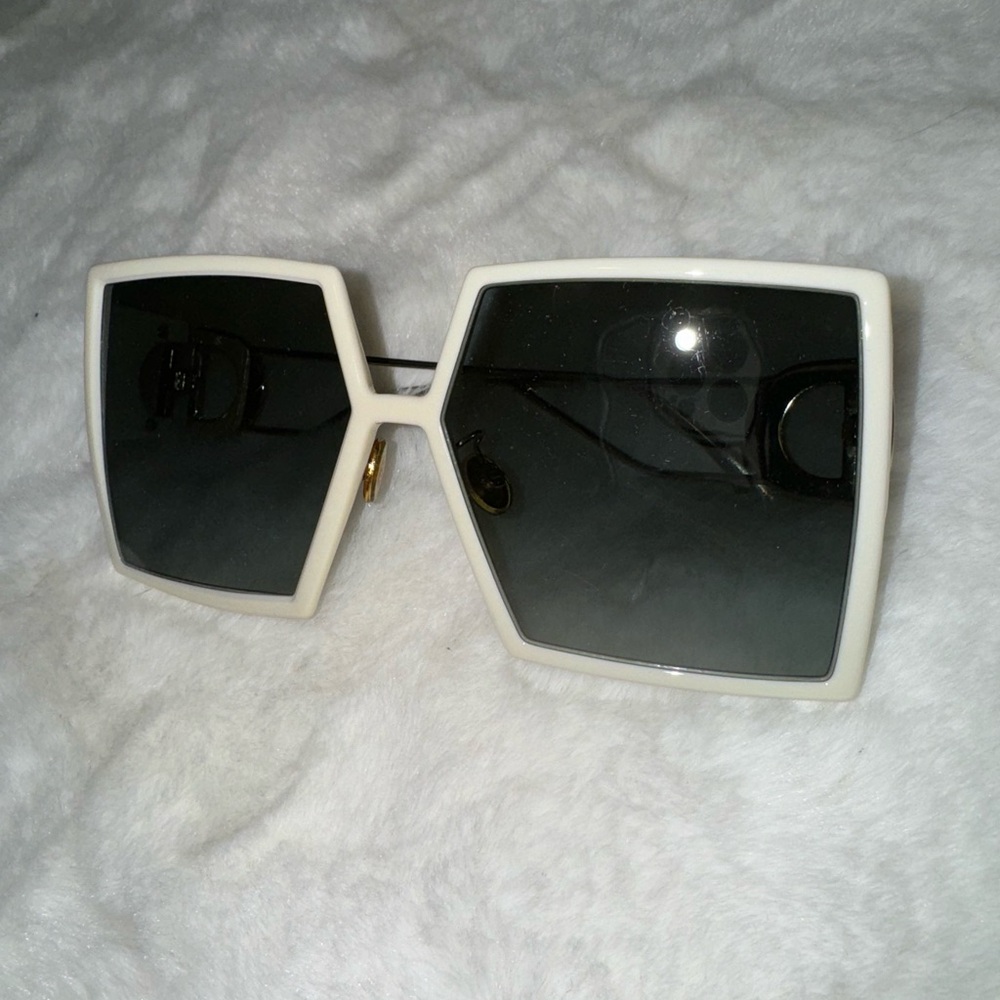 Dior Rectangular, Oversized Sunglass - image 3